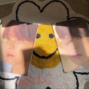 BTS love yourself picture from Metlife shows